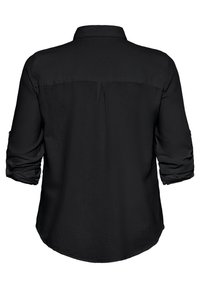 Camisa negra de manga larga con cuello, con mangas enrolladas y un pliegue en la parte trasera. Fabricada con una tela suave y de superficie ligeramente texturizada.