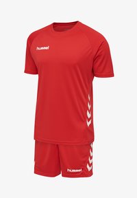 Niewybrane, true red