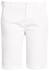 Bermuda en mélange de coton blanc avec poches avant classiques et coupe droite, dotées d'une braguette zippée et d'un ourlet net.