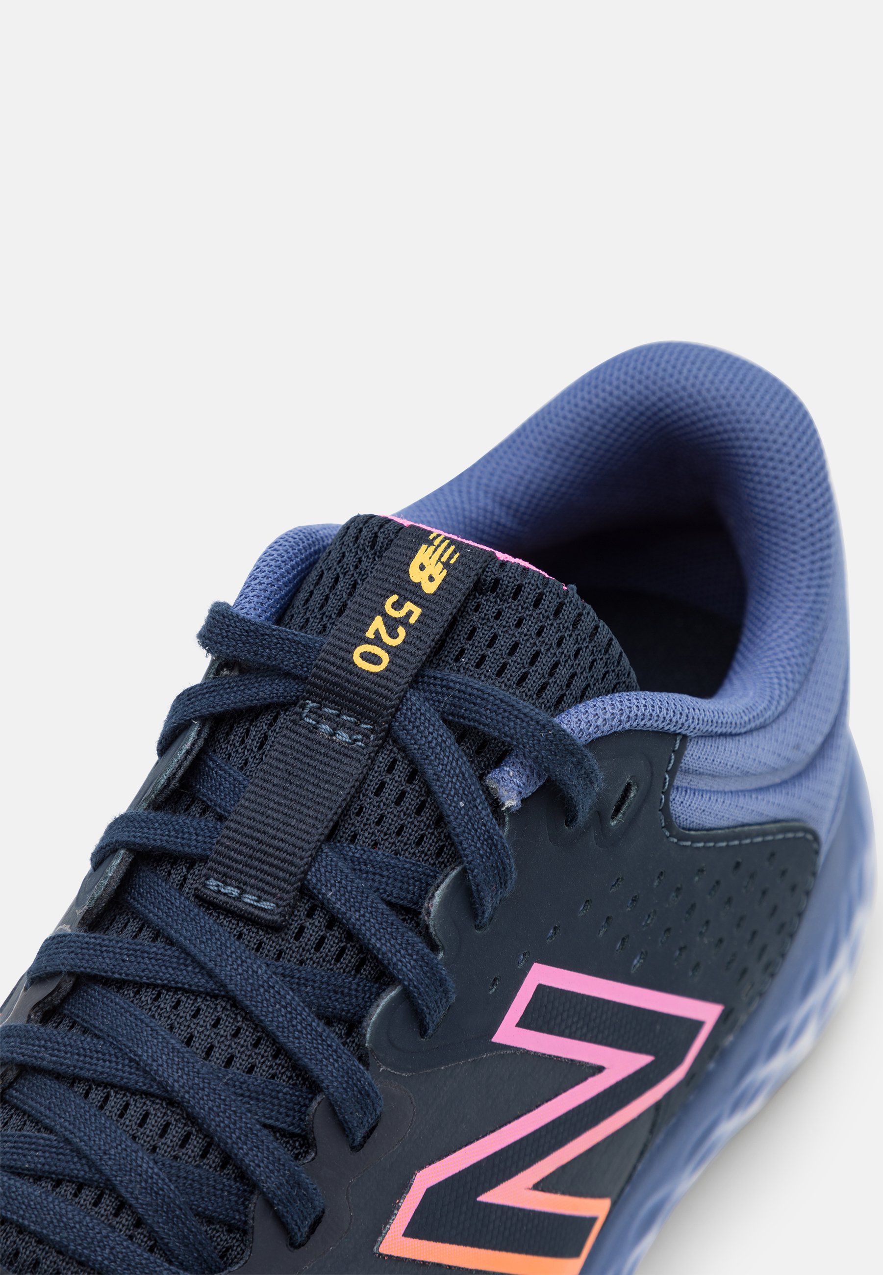 new balance neutral running shoes