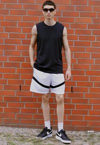 Nike Performance ICON SHORT - Spordišortsid - white/black