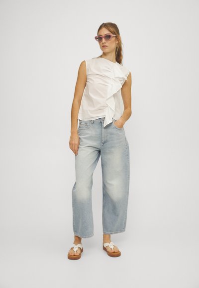 DL1961 TAYLOR BARREL ULTRA HIGH RISE CROP - Jeans baggy - vintage light