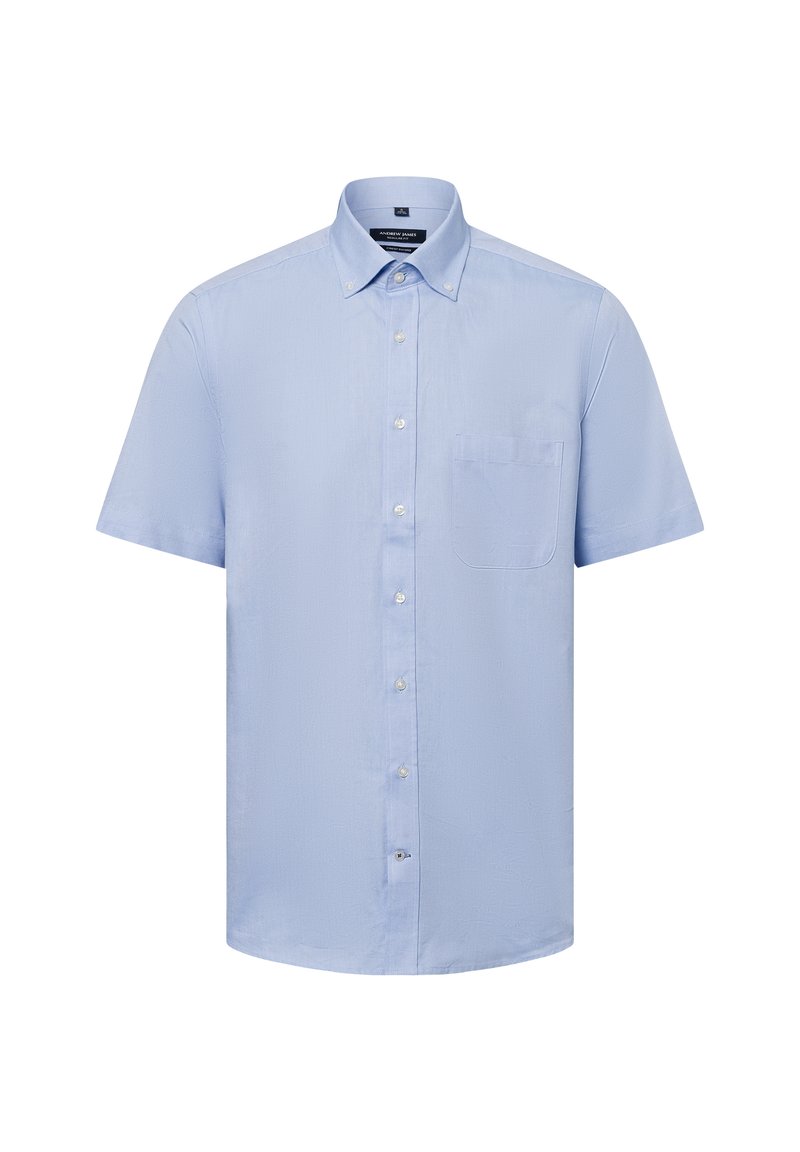 Lichtblauw kortmouw overhemd met knopen, voorzien van een kraag, een borstzak en een gladde textuur met een lichte glans.