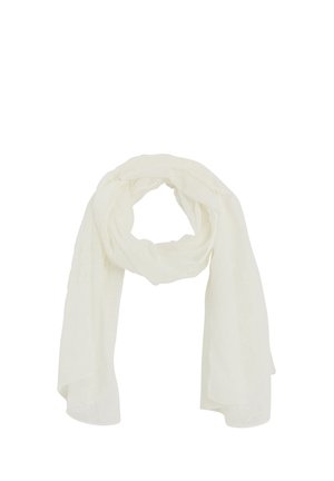 Écharpe blanche légère, bouclée lâchement avec de longs pans pendants.