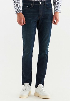 Jeansy Slim Fit