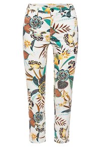 Pantalon blanc ajusté avec de grands motifs floraux et feuilles colorés en jaune, sarcelle, marron et noir, doté de poches avant et d'une fermeture à bouton.