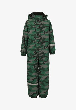 Combinaison de neige camouflage vert et gris avec capuche, manches longues, poignets élastiques et une bande réfléchissante sur les jambes pour la visibilité.