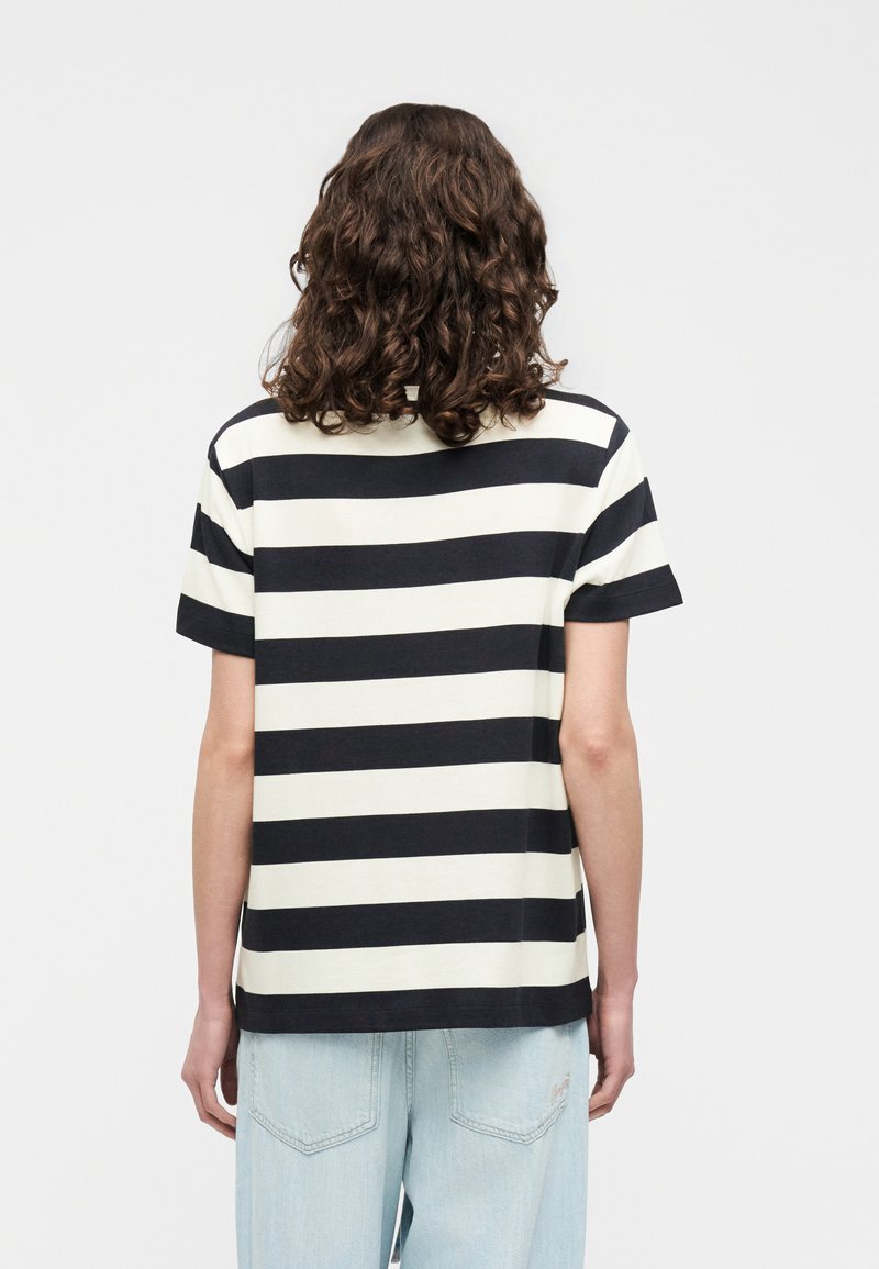 GANT BRETON STRIPED - Triko s potiskem - evening blue