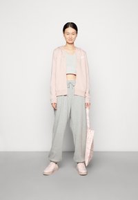 Nike Sportswear NSW CLUB FLC FZ STD - Camisola com fecho - pink oxford