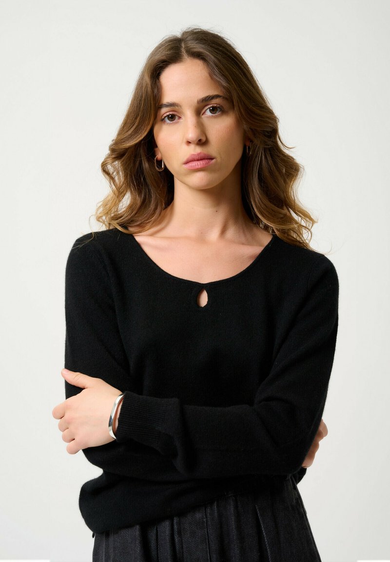 Authentic Cashmere GOUTTE DEVANT - Trui - black