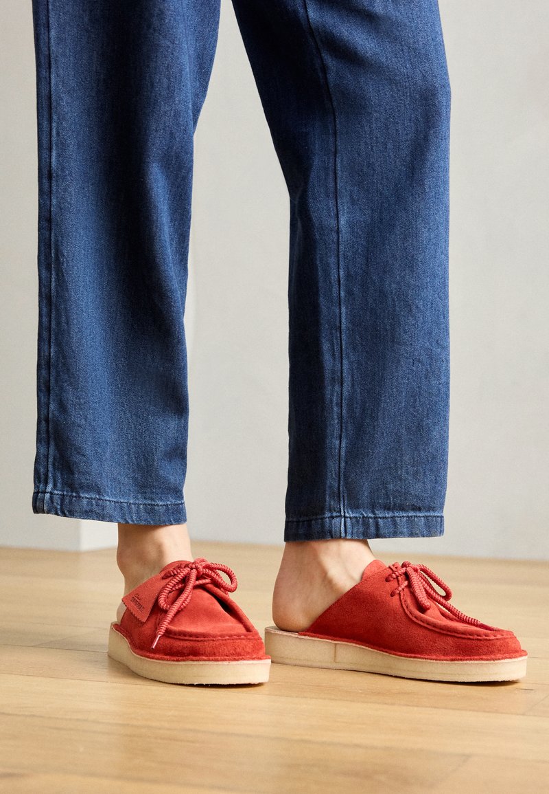 Sandales Clarks Rouges Taille UK 10 Enfant - Occasion - Fille