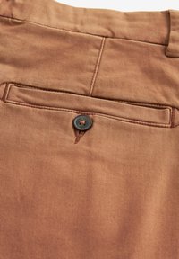 Next STRAIGHT FIT STRETCH CHINO - Kratke hlače - terracotta