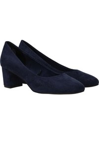 Marineblauwe suède pumps met hak, met een ronde neus en een bescheiden blokhak, met een zachte textuur en een eenvoudige, strakke uitstraling.