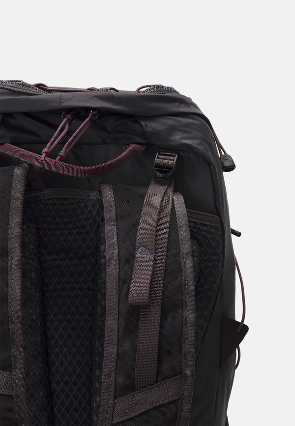 GILLING BACKPACK 26L - Rucksack - raven3