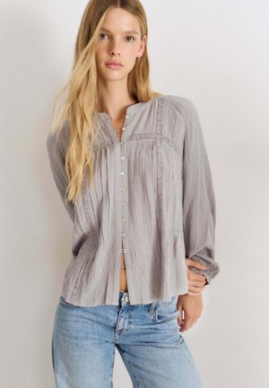Brownie, BLUSA JARETAS ENCAJE MANGA LARGA - Blusa - gris