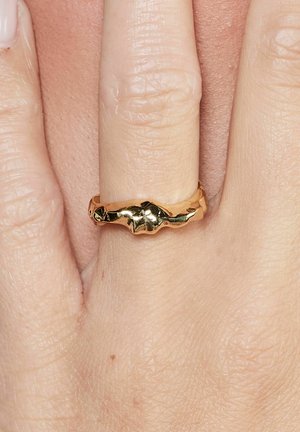 NÜ Denmark, CAVE NO. 7 - Inel - gold-coloured