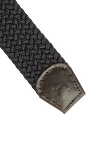 Cintura intrecciata nera con superficie texturizzata, caratterizzata da un'estremità in pelle marrone scuro con logo impresso, che mette in evidenza l'artigianato.