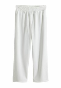 Pantaloni bianchi a gamba larga con vita arricciata, realizzati in un tessuto liscio e leggero. Nessuna tasca o caratteristica di design aggiuntiva visibile.