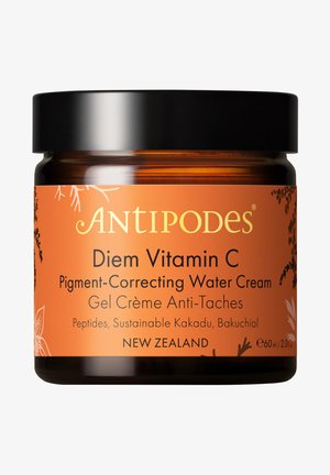 DIEM VITAMIN C PIGMENT-CORRECTING WATER CREAM - Dagkräm - -