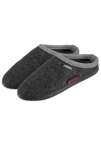 Zwarte vilten slippers met grijze stofvoering, ronde neus en instapontwerp. Opvallend rood en grijs merkteken aan de zijkant.
