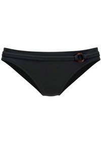 Czarny dół bikini wykonany z elastycznej tkaniny, z dwiema poziomymi taśmami w pasie oraz dekoracyjnym akcentem w postaci brązowego pierścienia po boku.