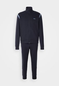 Unselected, dark blue