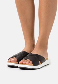 Caprice Ciabattine - black