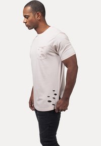 Urban Classics Apdrukāts T-krekls - pink