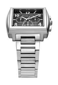 Montre en acier inoxydable avec un cadran rectangulaire noir, des index horaires blancs, trois sous-cadrans et un bracelet à maillons poli.