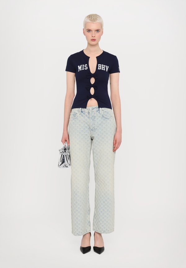 VARSITY BOWS - Print T-shirt3