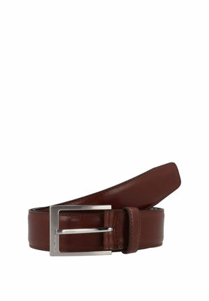 Cintura in pelle marrone con una superficie liscia, fibbia metallica rettangolare in argento e bordi cuciti. Presenta un design classico adatto a diversi outfit.