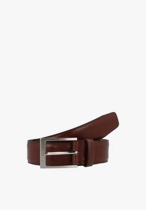 Brauner Leder-Gürtel mit glatter Textur, silberner rechteckiger Metallschnalle und gesteppten Kanten. Hat ein klassisches Design, das sich für verschiedene Outfits eignet.