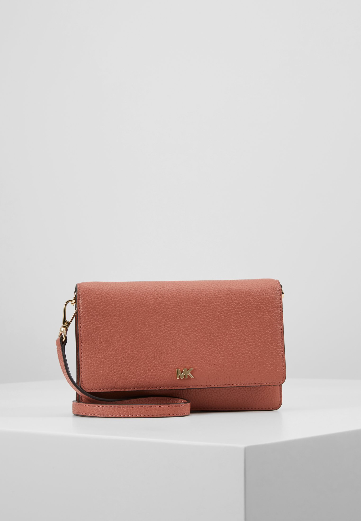 Michael Michael Kors Mottphone Crossbody Across Body Bag Sunset Peach Orange Zalando Co Uk