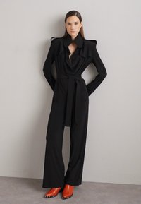 Norma Kamali DOUBLE BREASTED TRENCH STRAIGHT LEG - Kombinezonas - black
