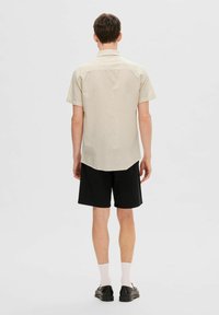 Selected Homme SLHREG SUN SHIRT - Majica - pure cashmere 1