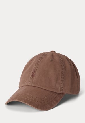 Casquette de baseball en coton marron avec visière incurvée et logo brodé à l'avant, présentée sur fond blanc.