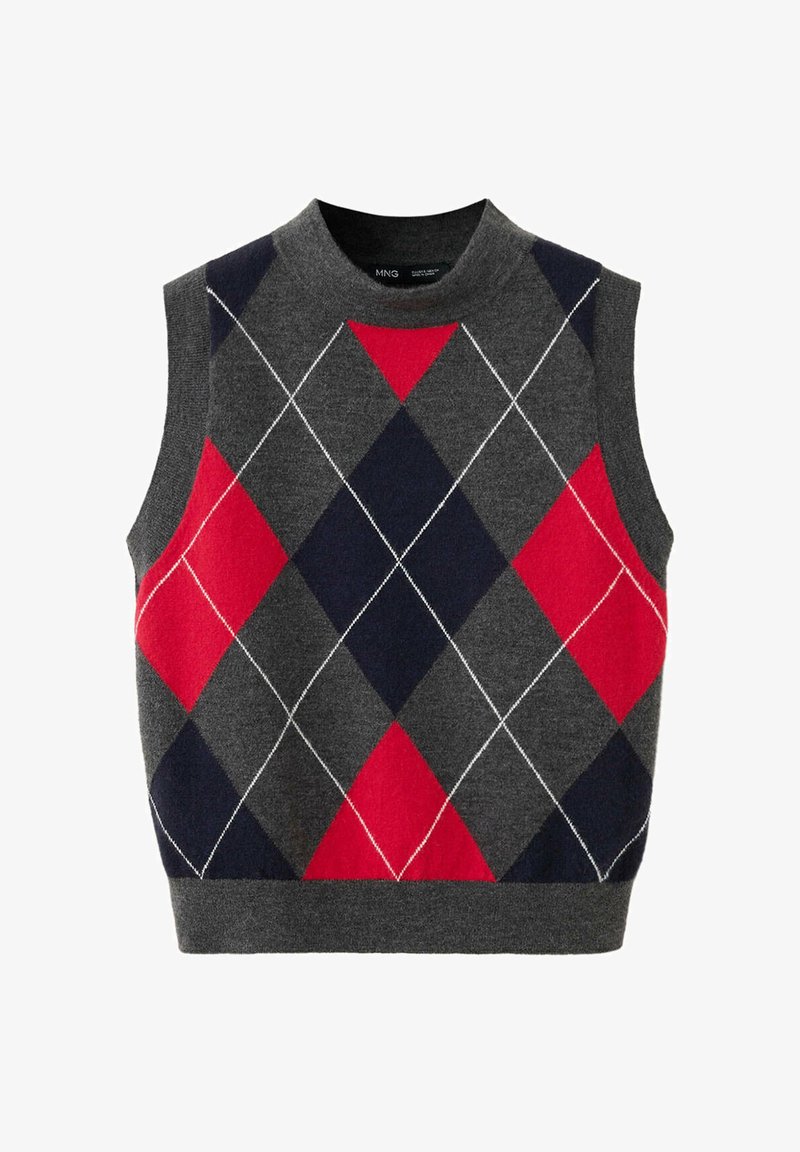 Gilet en tricot sans manches avec un grand motif losanges en gris, marine et rouge, avec un col rond et un ourlet côtelé.