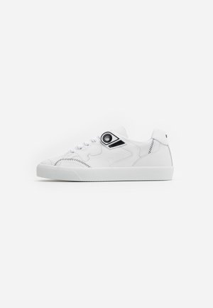 Baskets basses - white