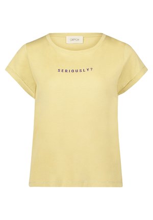 T-shirt jaune à manches courtes en coton doux, avec un col rond et le texte violet "SÉRIEUSEMENT ?" centré sur le devant.