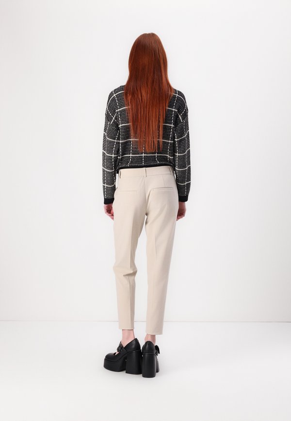 ONLKYRA LIFE CIGARETTE PANT - Chinos - nacreous cloud3