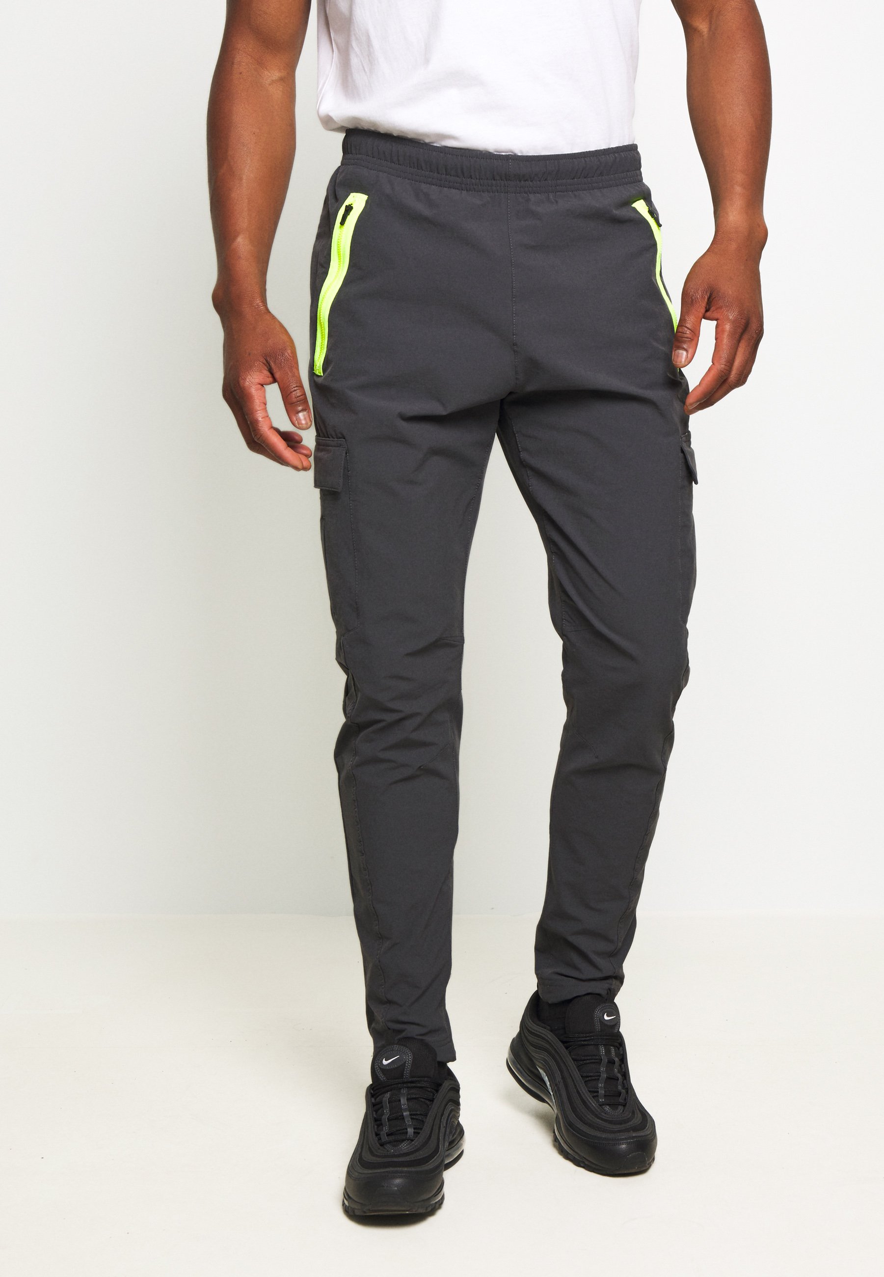 nike dark grey tracksuit bottoms