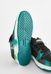 Next Sneakers - black green