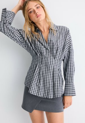 Stradivarius, PLEATED POPLIN SHIRT - Blouse - black