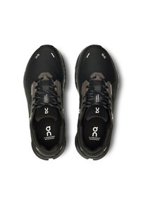 Scarpe da corsa impermeabili nere e grigie con tomaia in tessuto a rete, collarino imbottito e lacci piatti. Presenta un logo sulla linguetta e sulla soletta.