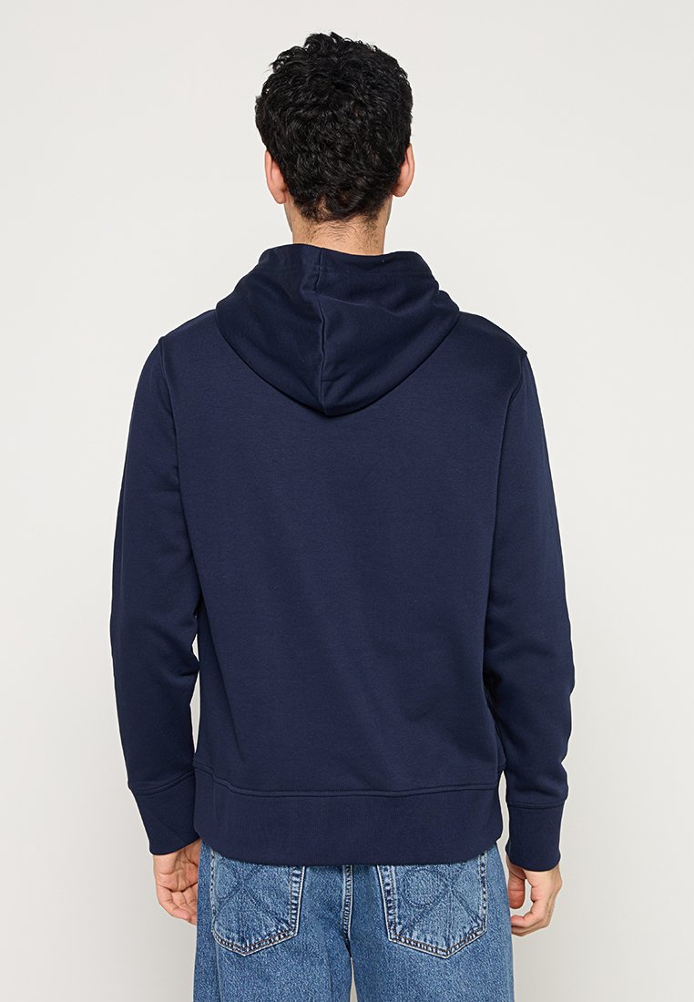 Kapuzenpullover