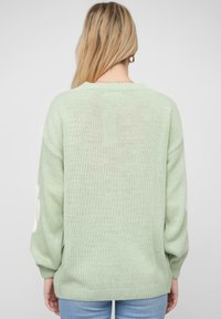 Cloud 5ive CREWNECK WITH FLOWERS - Svetrík - mint white