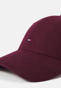 Tommy Hilfiger FLAG 6 PANEL UNISEX - Nokkmüts - raspberry truffle