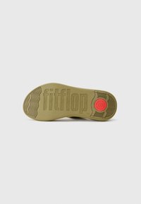 FitFlop Sandály s odděleným palcem - camo-green