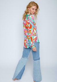 Emily van den Bergh - Bluzka