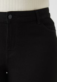 Vero Moda Curve VMCELLY  - Jegíny - black